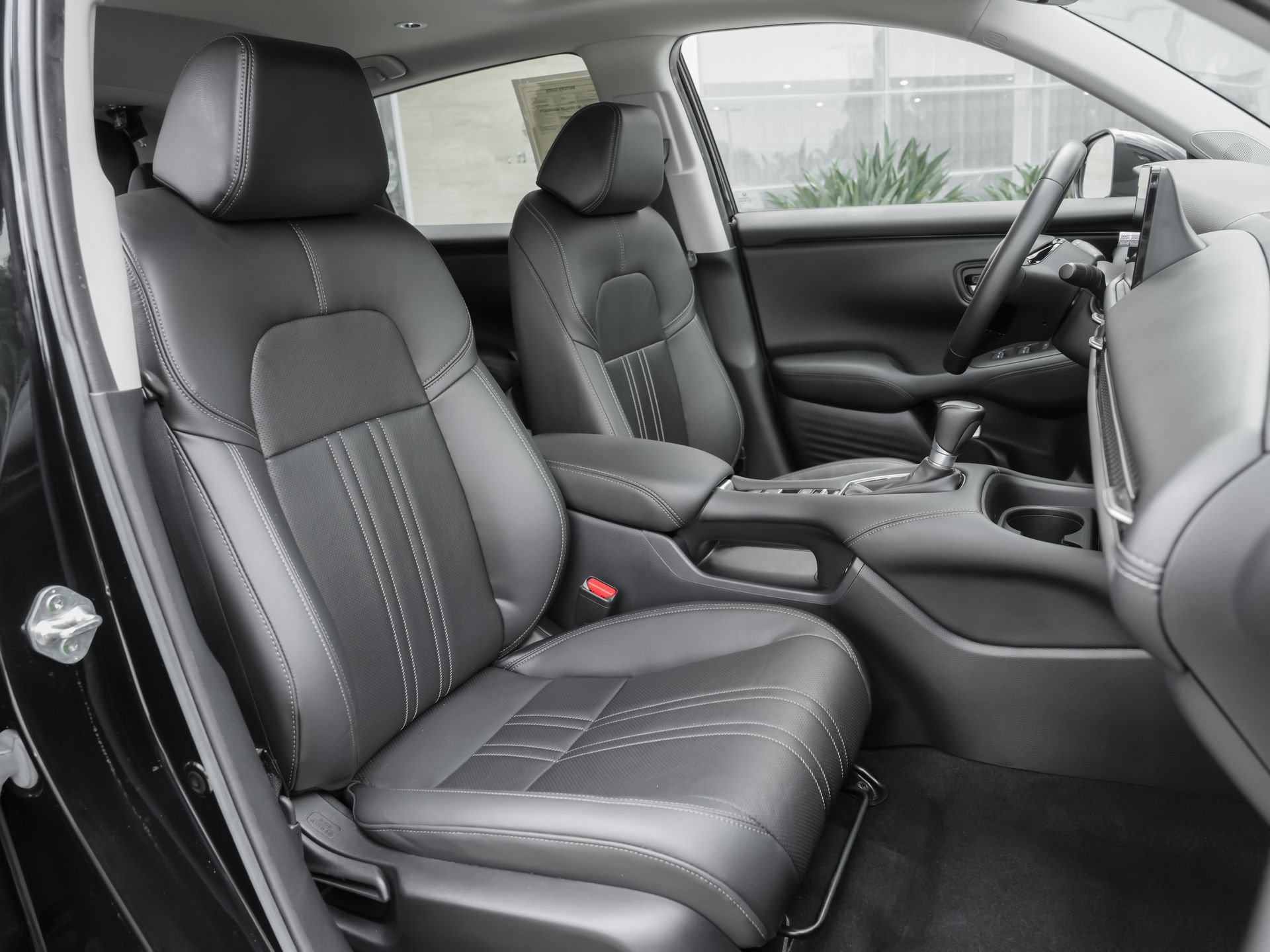 Used 2024 Honda HR-V EX-L image 38