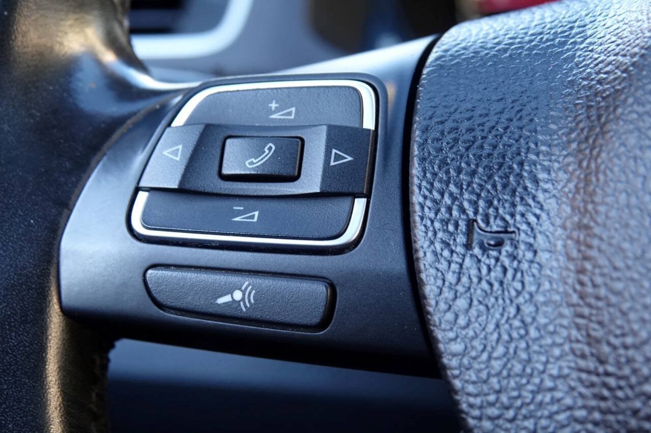 Used 2012 Volkswagen Passat TDI SE FWD image 81