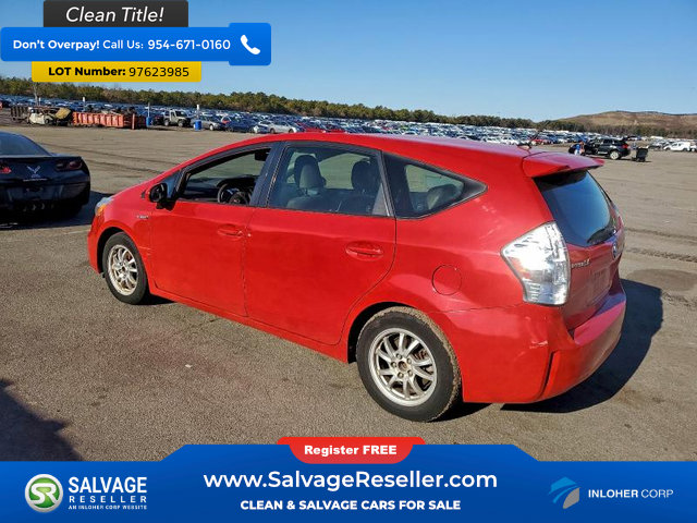 Used 2014 Toyota Prius V image 3