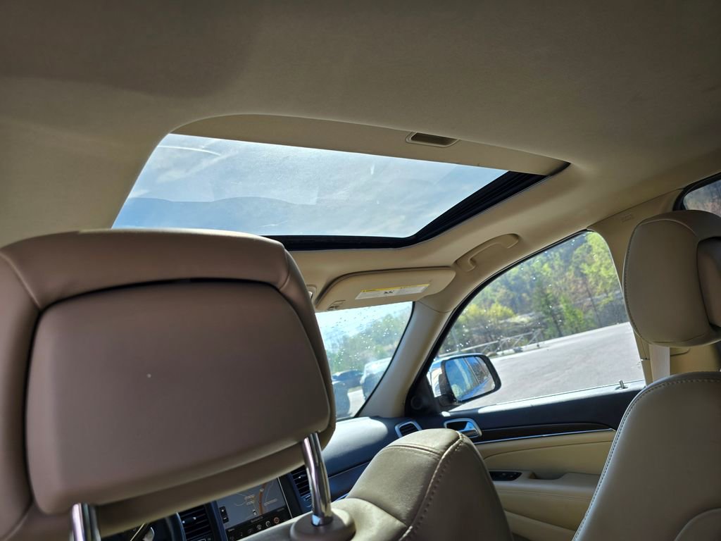 Used 2015 Jeep Grand Cherokee Limited image 9