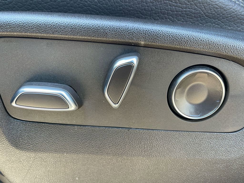 Used 2024 GMC Yukon Denali image 10