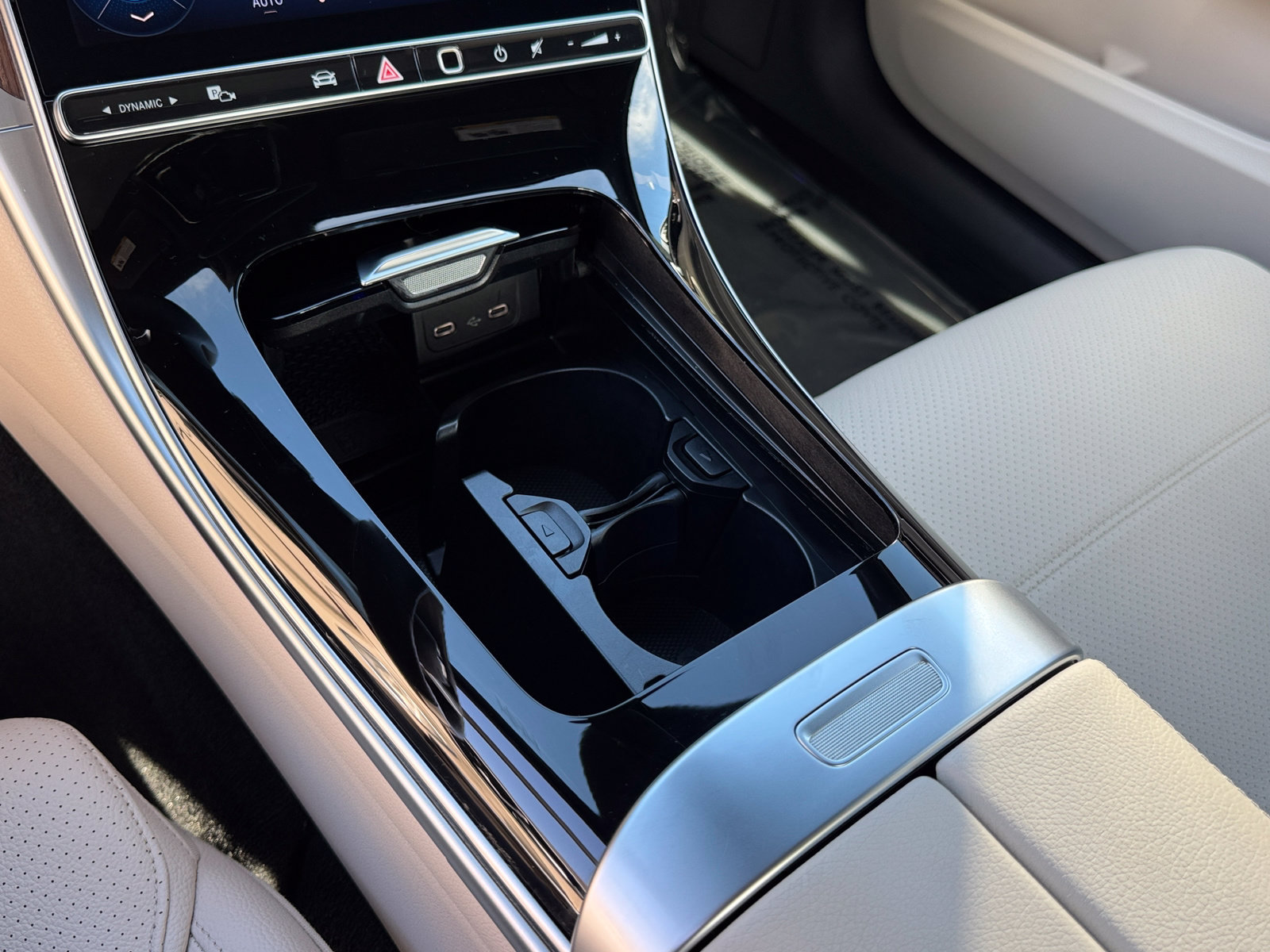 Used 2025 Mercedes-Benz C 300 Sedan image 21