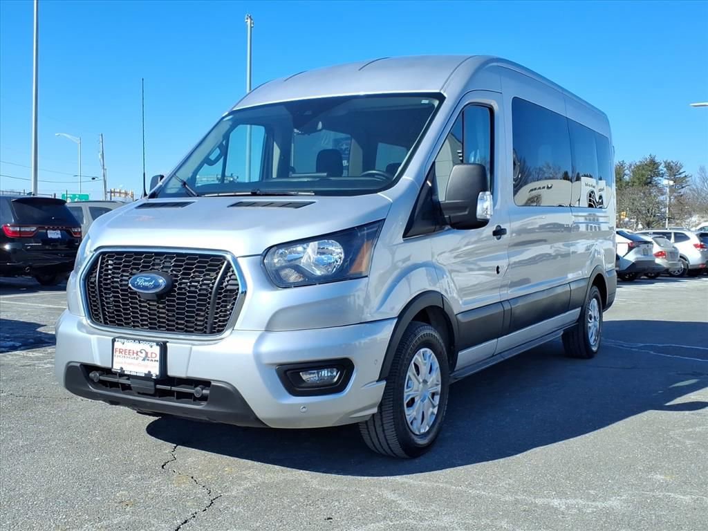 Used 2023 Ford Transit 350 XLT image 3
