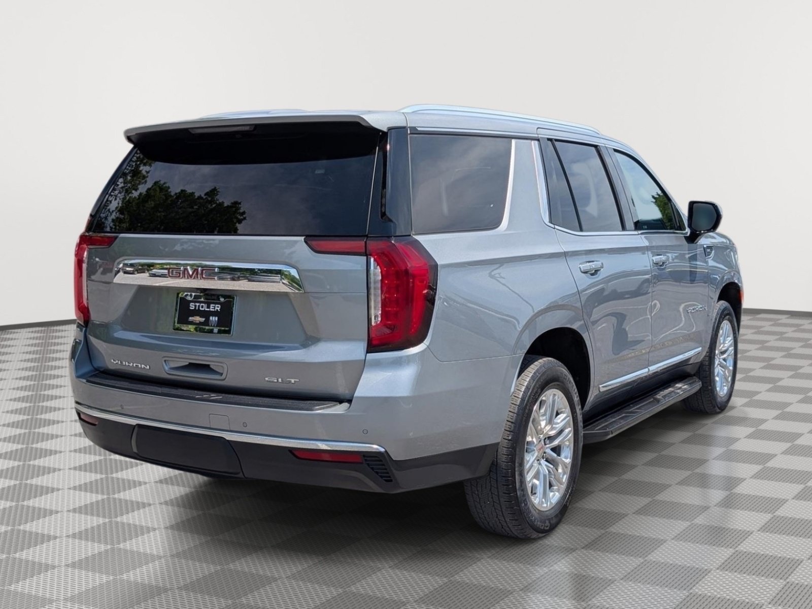 Used 2024 GMC Yukon SLT AWD/4WD image 5