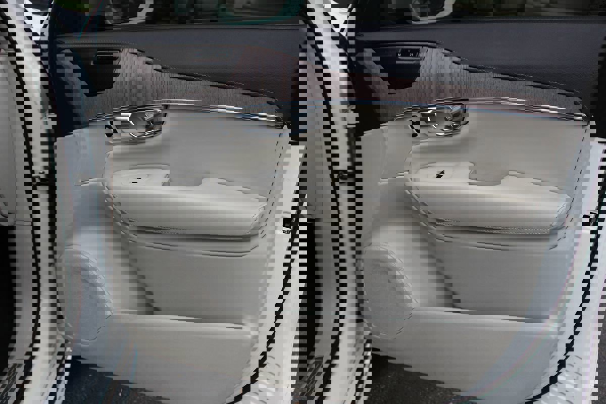 Used 2021 Volvo XC90 T6 Inscription image 19