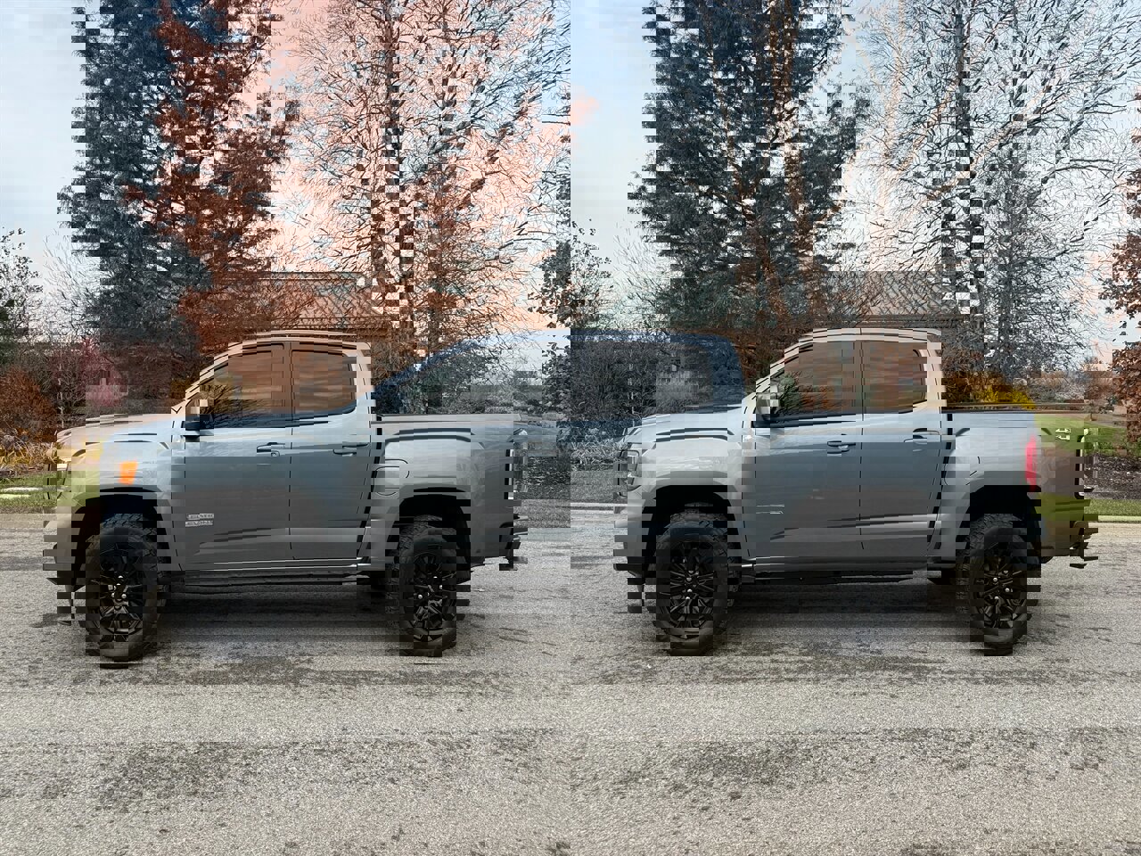 Used 2022 GMC Canyon Elevation w/ Trailering Package image 2