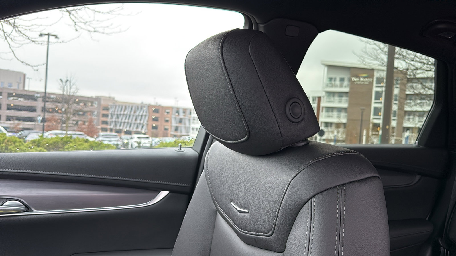 New 2025 Cadillac XT5 Luxury image 24