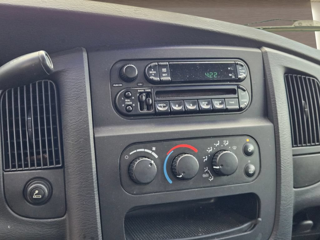 Used 2002 Dodge Ram 1500 Truck 2WD Quad Cab image 25