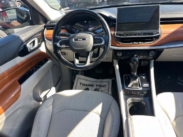 Used 2022 Jeep Compass Limited w/ Sun and Sound Group AWD/4WD image 18