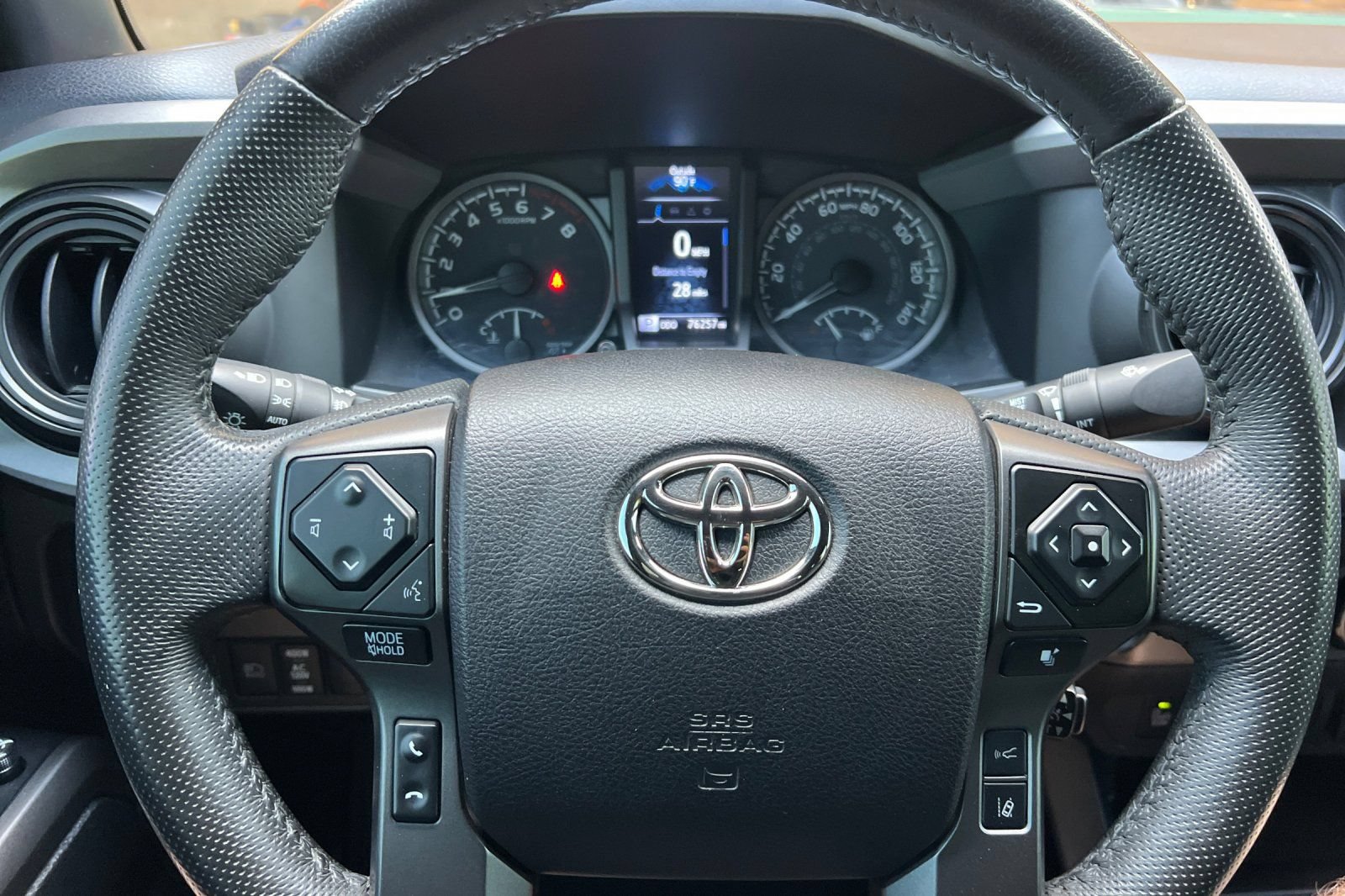 Used 2022 Toyota Tacoma TRD Off-Road w/ Technology Package AWD/4WD image 19