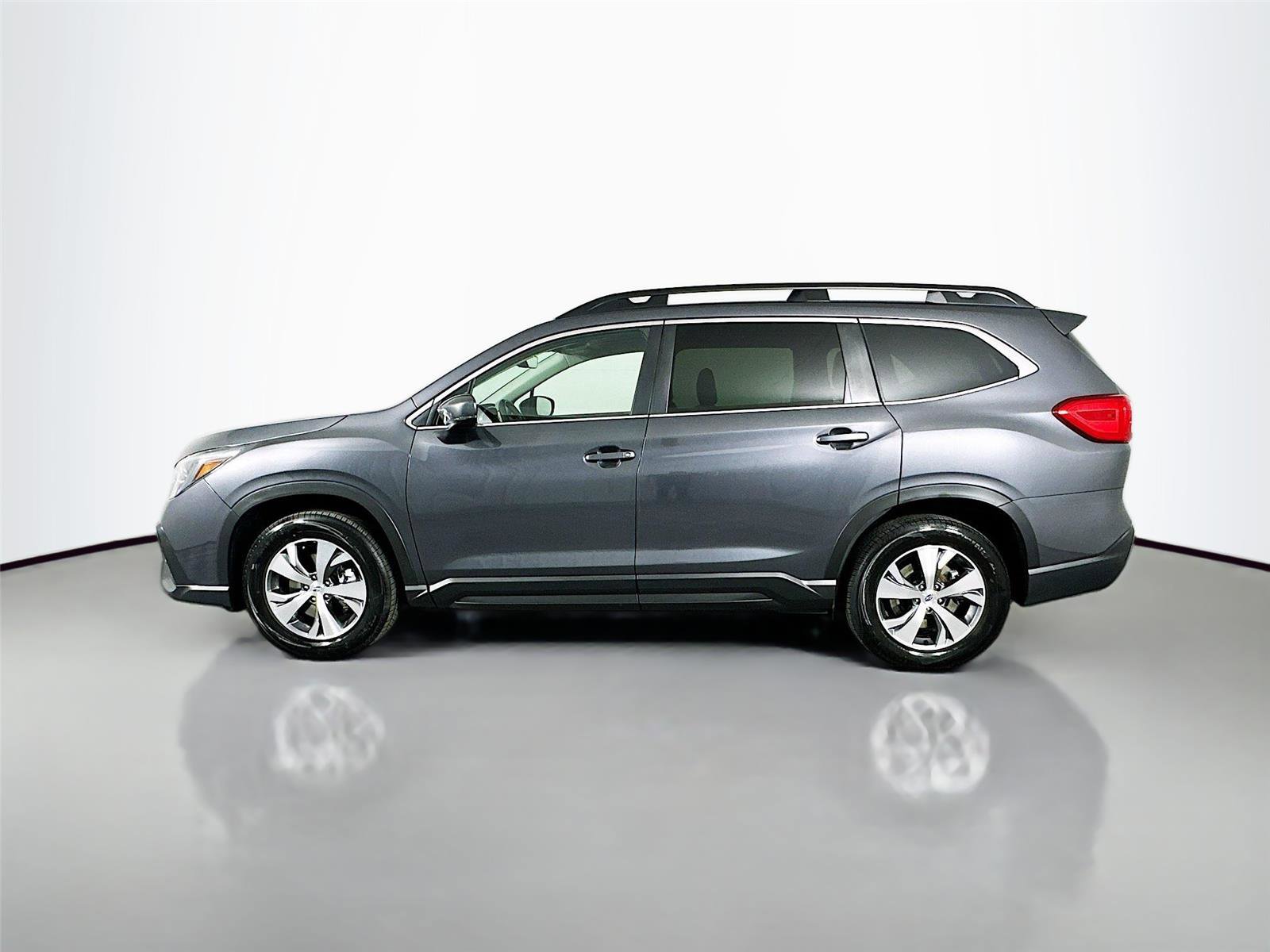 Used 2024 Subaru Ascent Premium w/ Convenience Package image 8