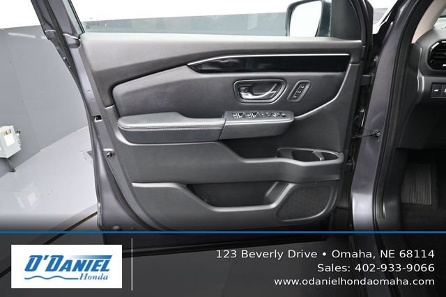 Used 2024 Honda Pilot Touring image 23