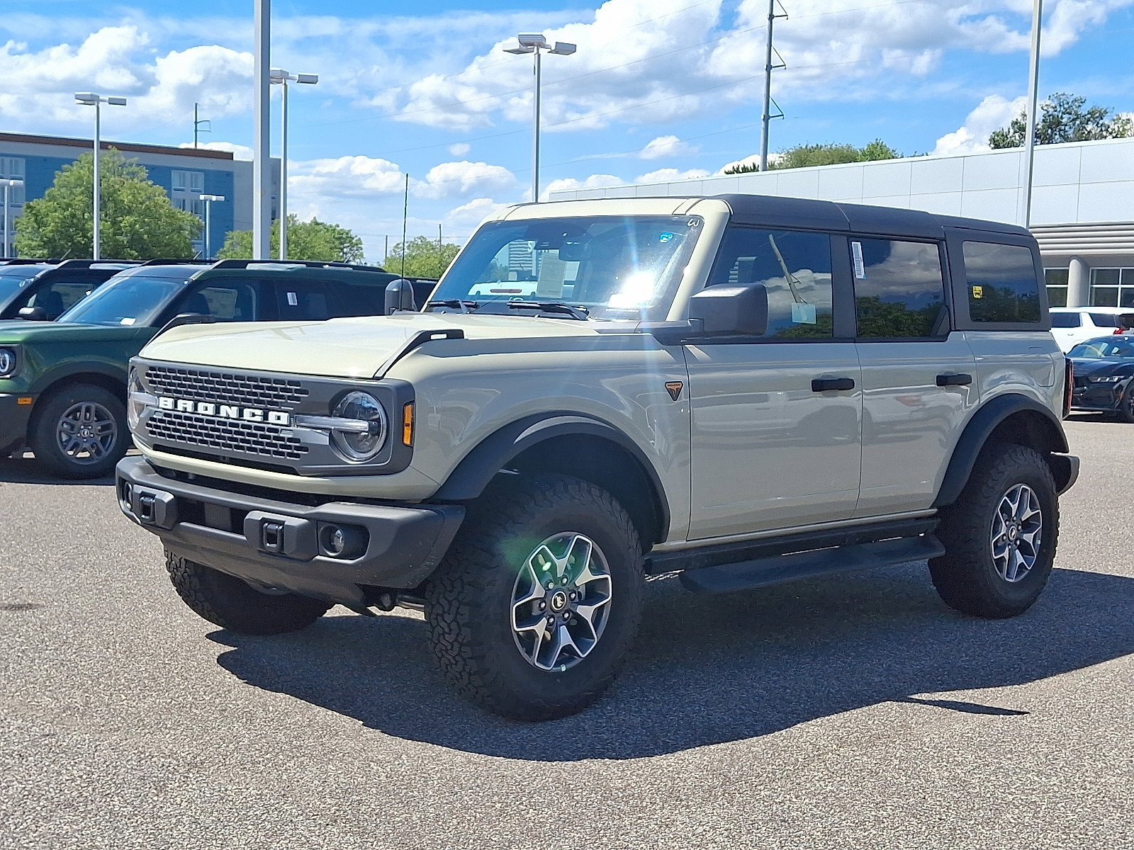New 2025 Ford Bronco Badlands AWD/4WD image 3