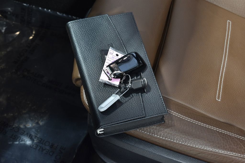 Used 2023 Mercedes-Benz GLB 35 AMG 4MATIC image 40