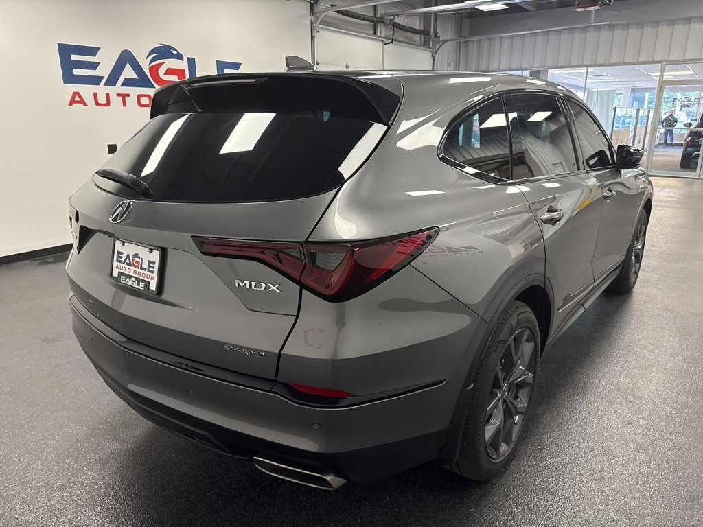 Used 2024 Acura MDX A-Spec image 11