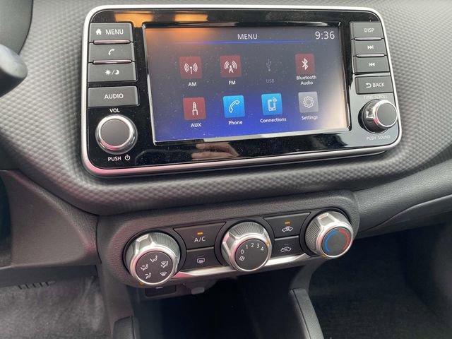 New 2025 Nissan Kicks Play S image 19