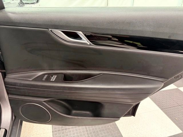 Used 2023 Genesis G80 2.5T image 24