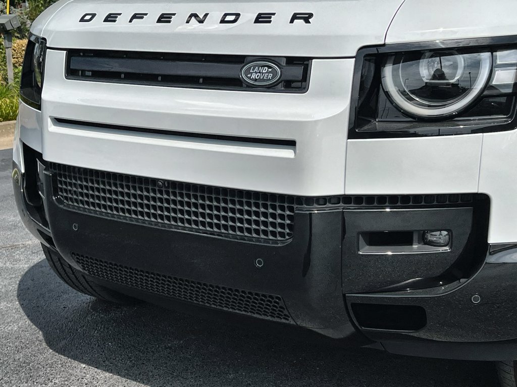 New 2026 Land Rover Defender 110 X-Dynamic SE AWD/4WD image 9