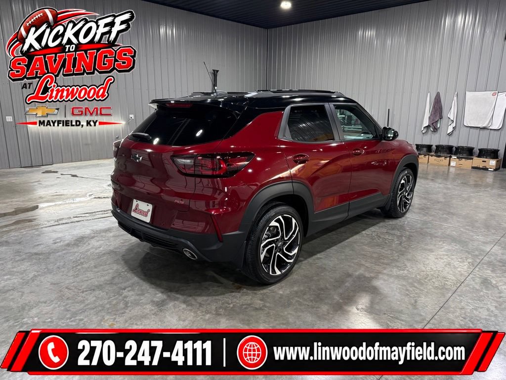 Used 2025 Chevrolet TrailBlazer RS w/ Convenience Package FWD image 2
