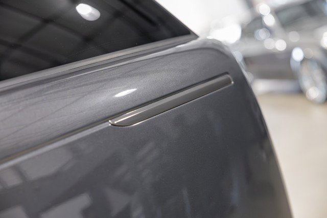 Used 2025 Land Rover Range Rover Autobiography image 13