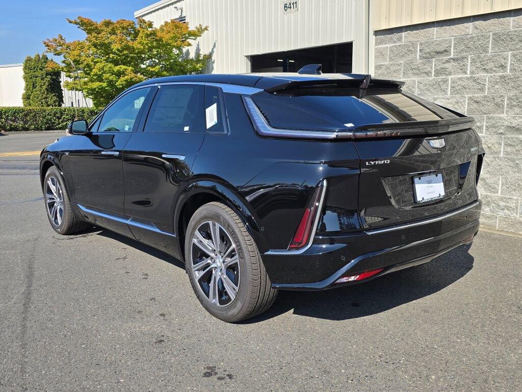 New 2026 Cadillac Lyriq Luxury image 4