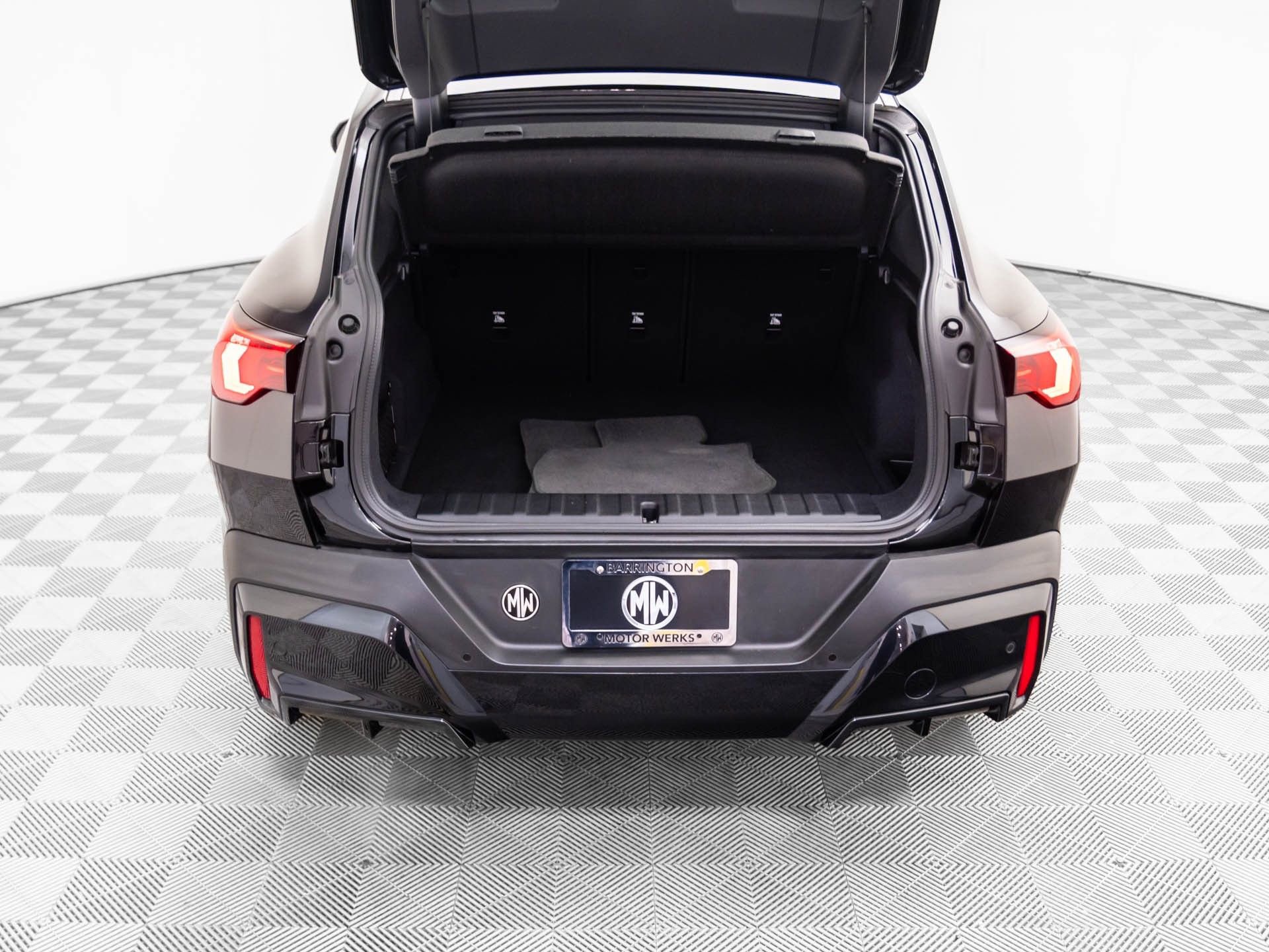 Certified 2025 BMW X2 xDrive28i image 32