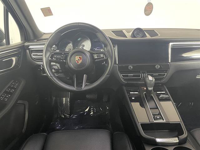 Used 2025 Porsche Macan S AWD/4WD image 13
