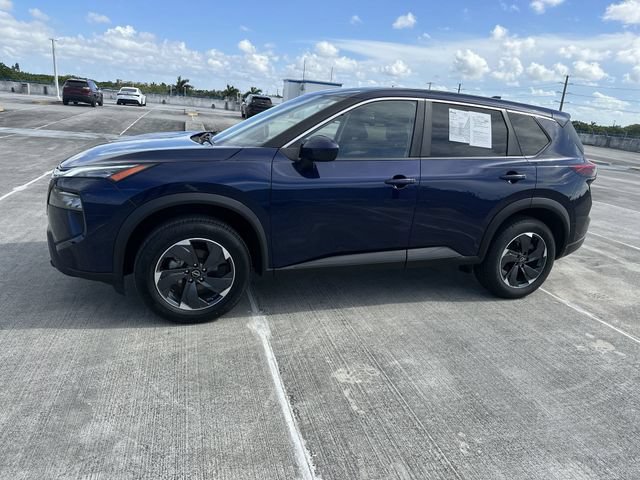 Used 2024 Nissan Rogue SV FWD image 31