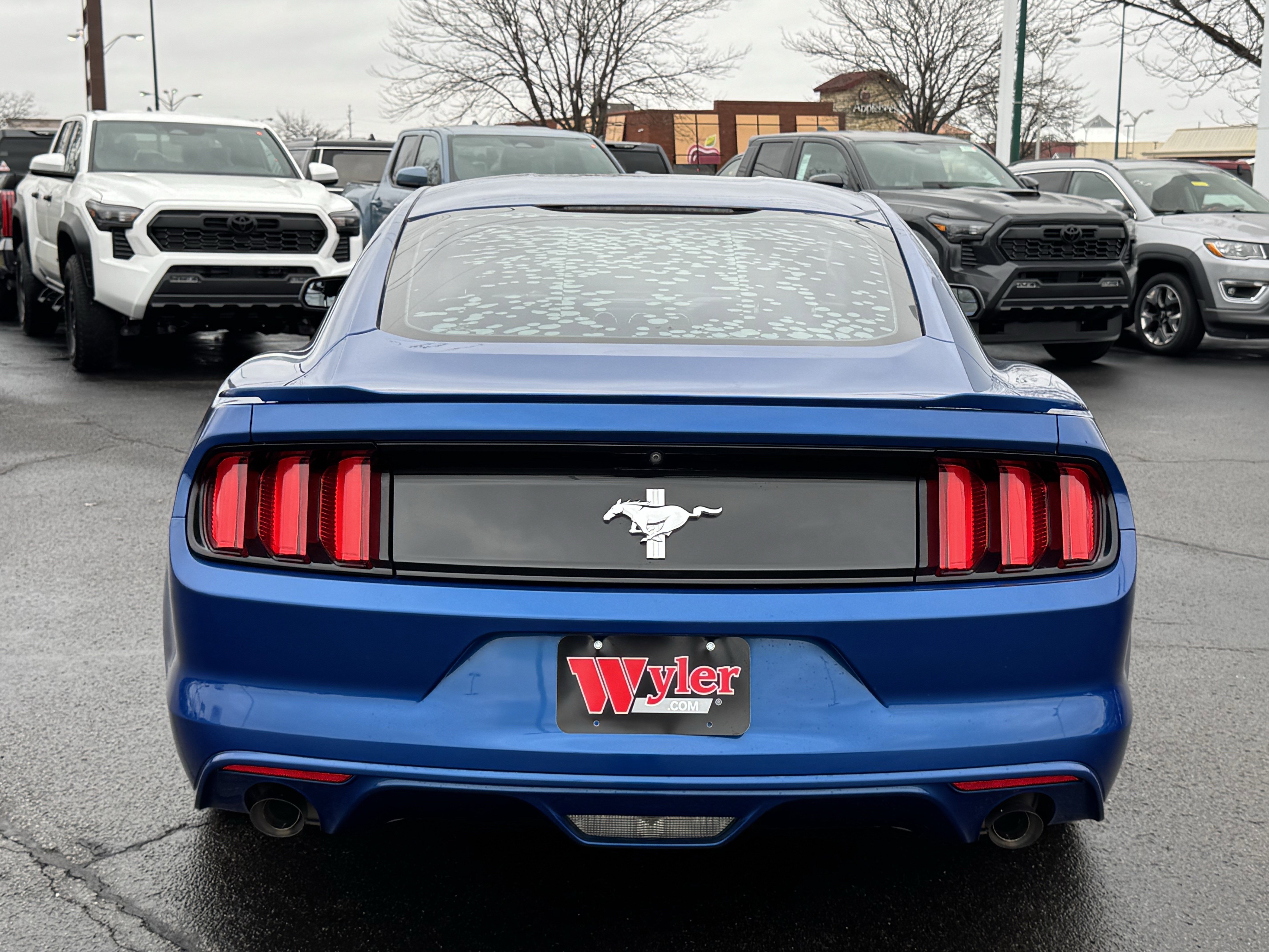 Used 2017 Ford Mustang Coupe image 19