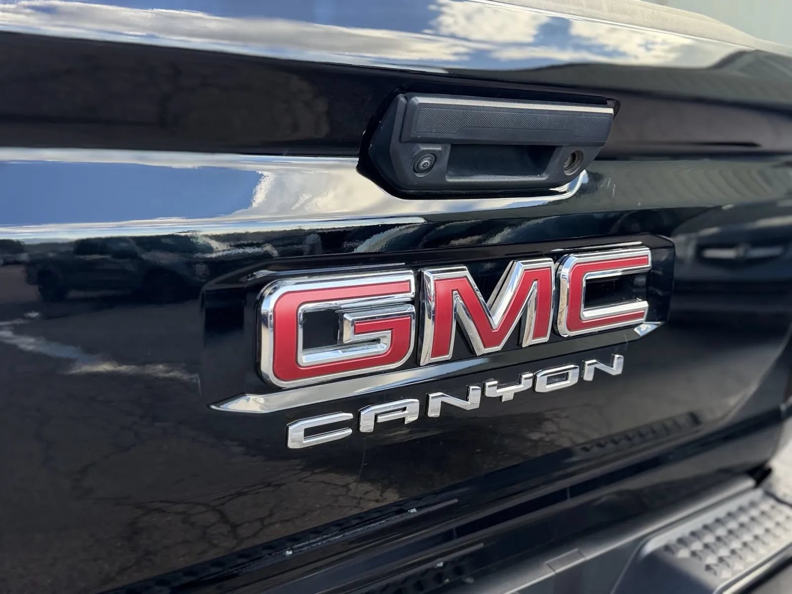 Used 2024 GMC Canyon AT4 AWD/4WD image 31
