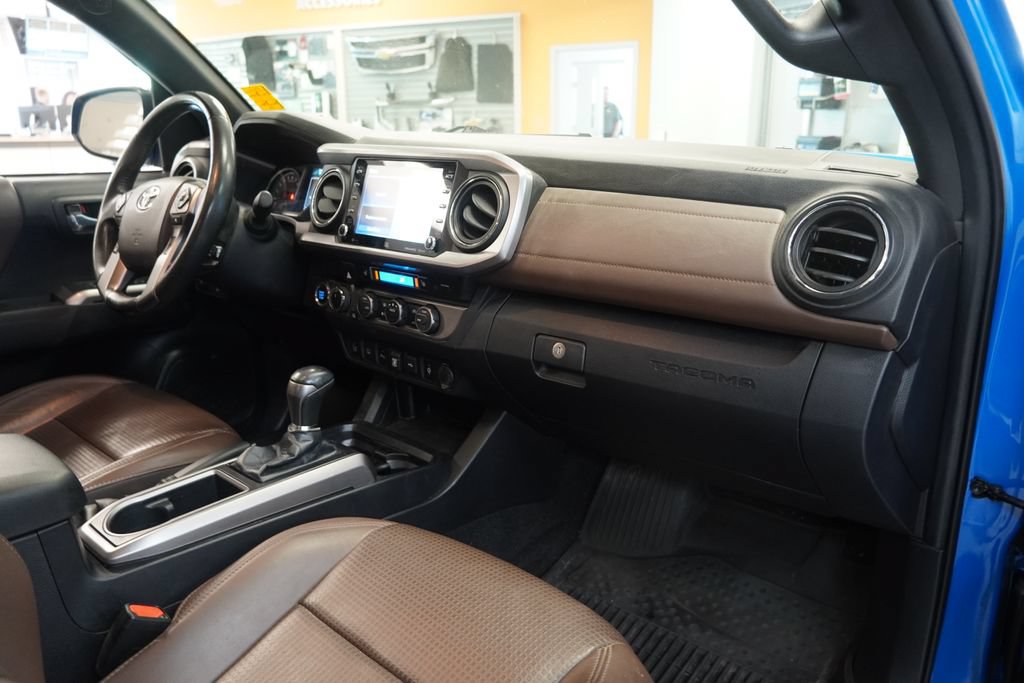 Used 2021 Toyota Tacoma Limited AWD/4WD image 35