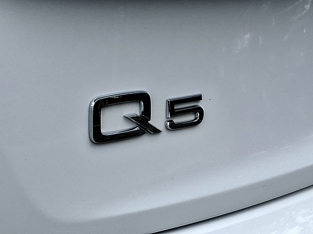 Used 2023 Audi Q5 2.0T Premium w/ Convenience Package AWD/4WD image 32