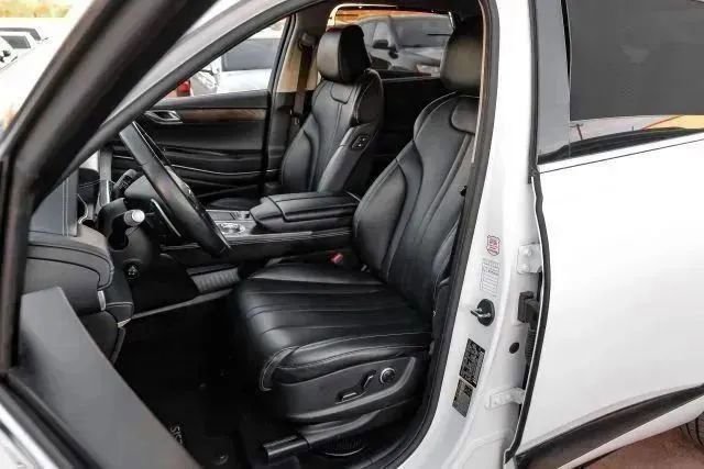 Used 2024 Genesis GV80 2.5T image 42