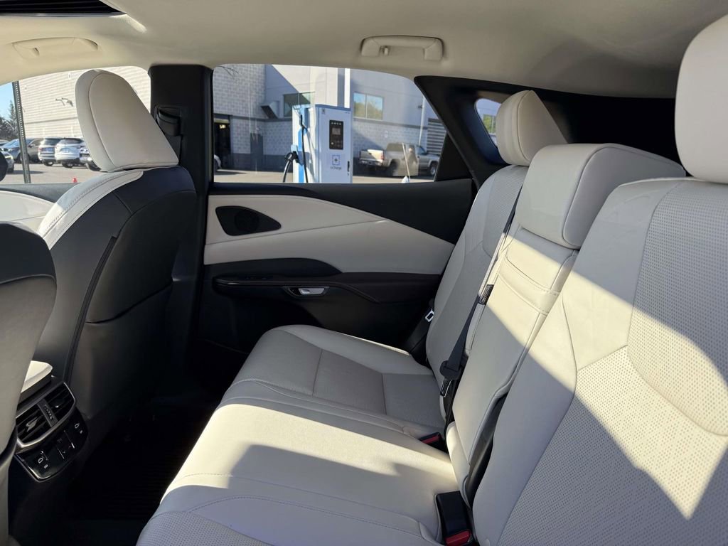 Used 2024 Lexus RX 350 image 17