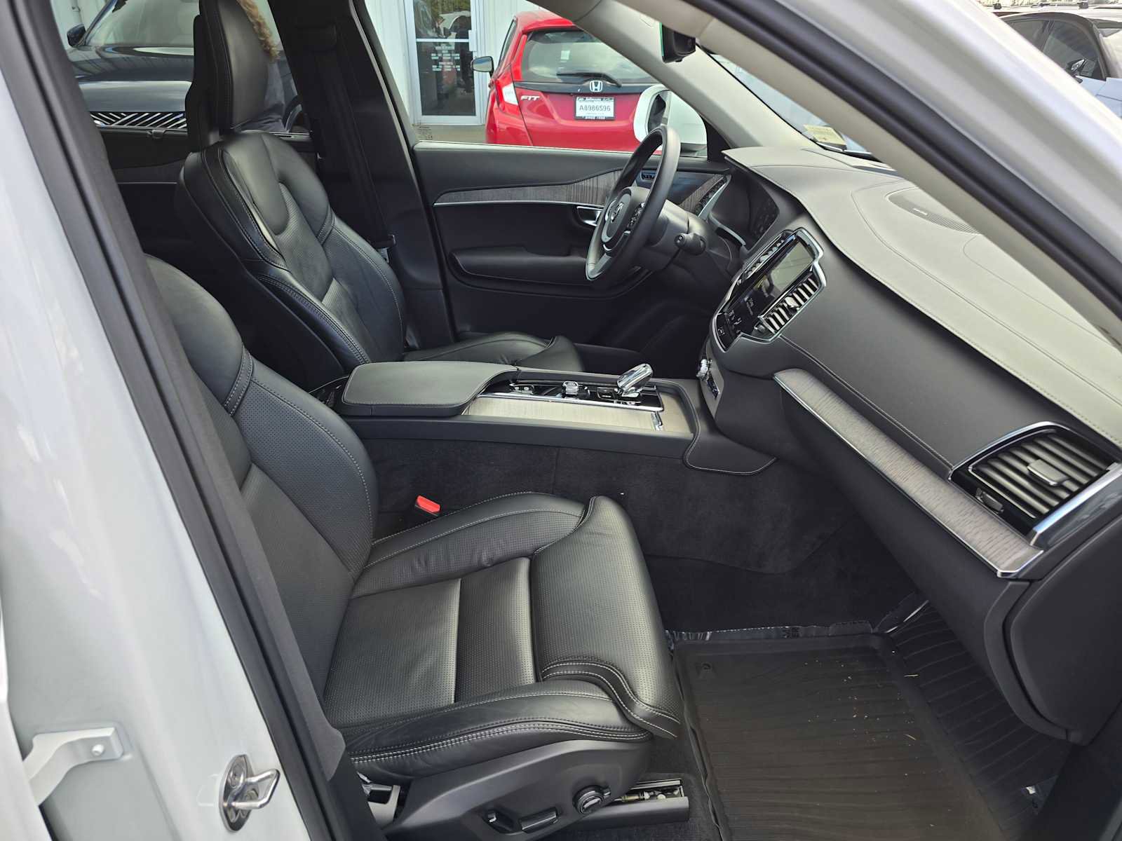 Certified 2022 Volvo XC90 T8 Inscription w/ Advanced Package image 11