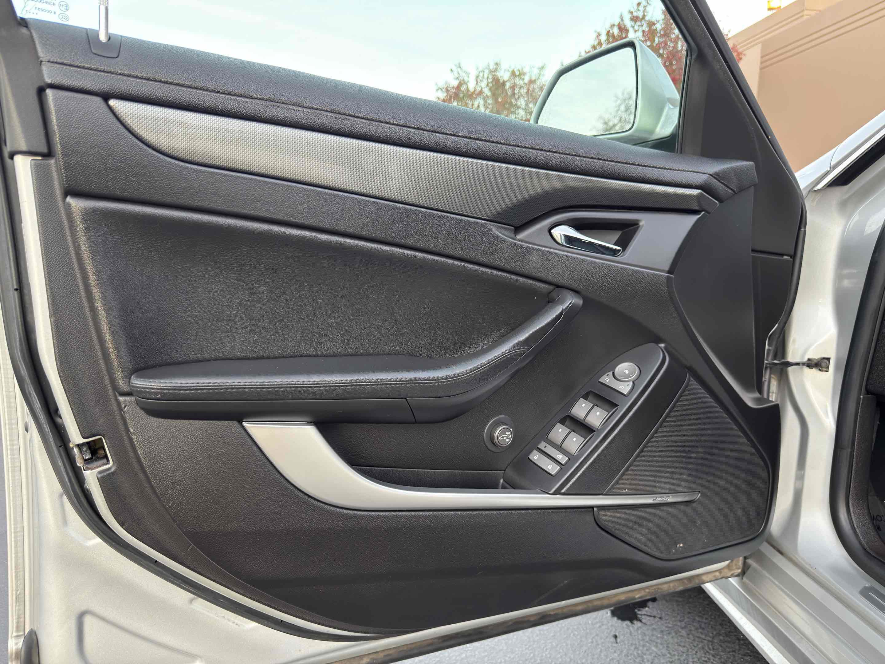 Used 2011 Cadillac CTS AWD Wagon image 37