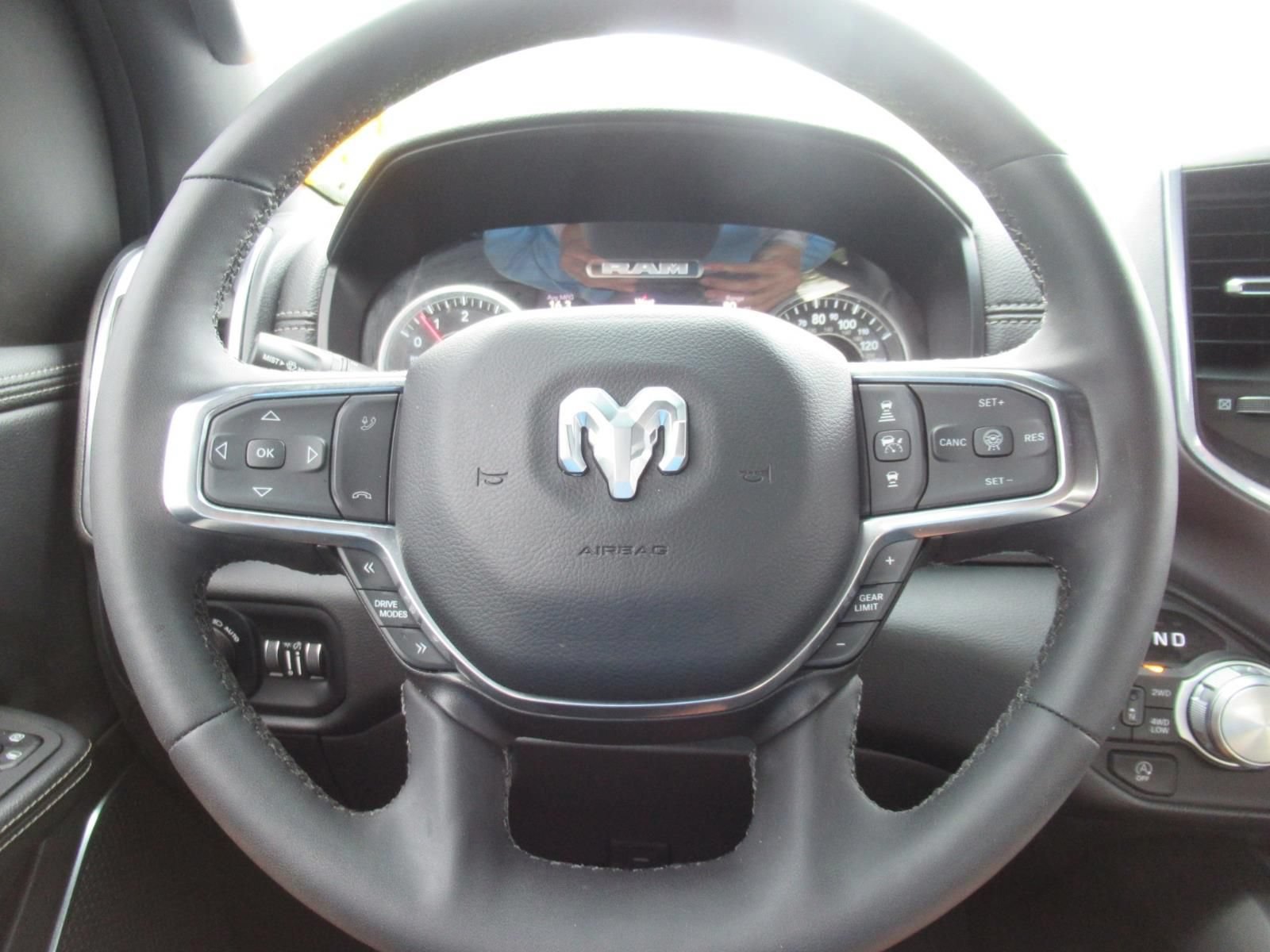 Used 2025 RAM 1500 Laramie w/ Sport Appearance Package AWD/4WD image 22