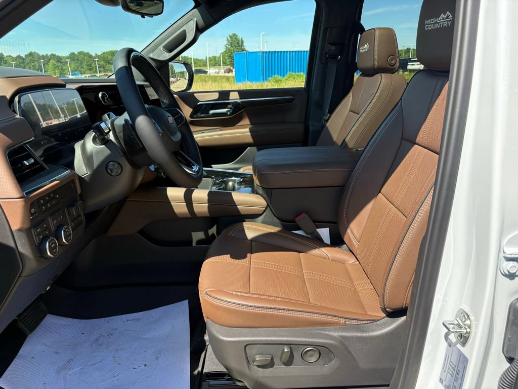New 2026 Chevrolet Tahoe High Country w/ LPO, Illumination Package AWD/4WD image 15