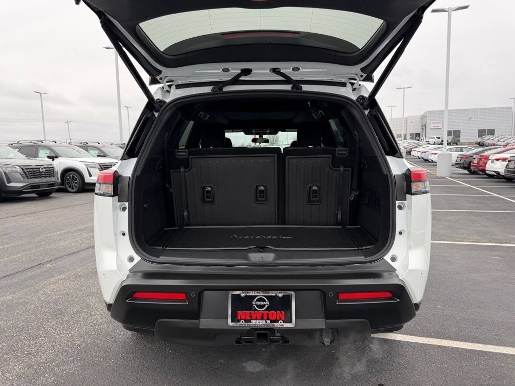 New 2026 Nissan Pathfinder Rock Creek w/ Rock Creek Premium Package AWD/4WD image 36