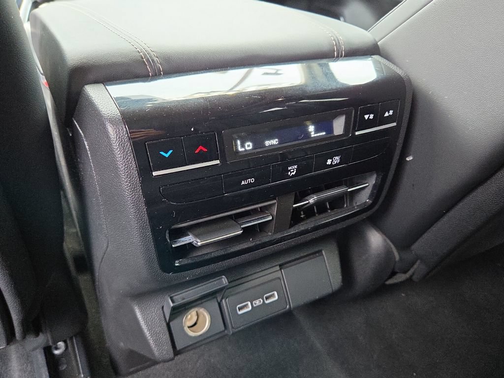 Used 2024 Acura MDX w/ Technology Package AWD/4WD image 15