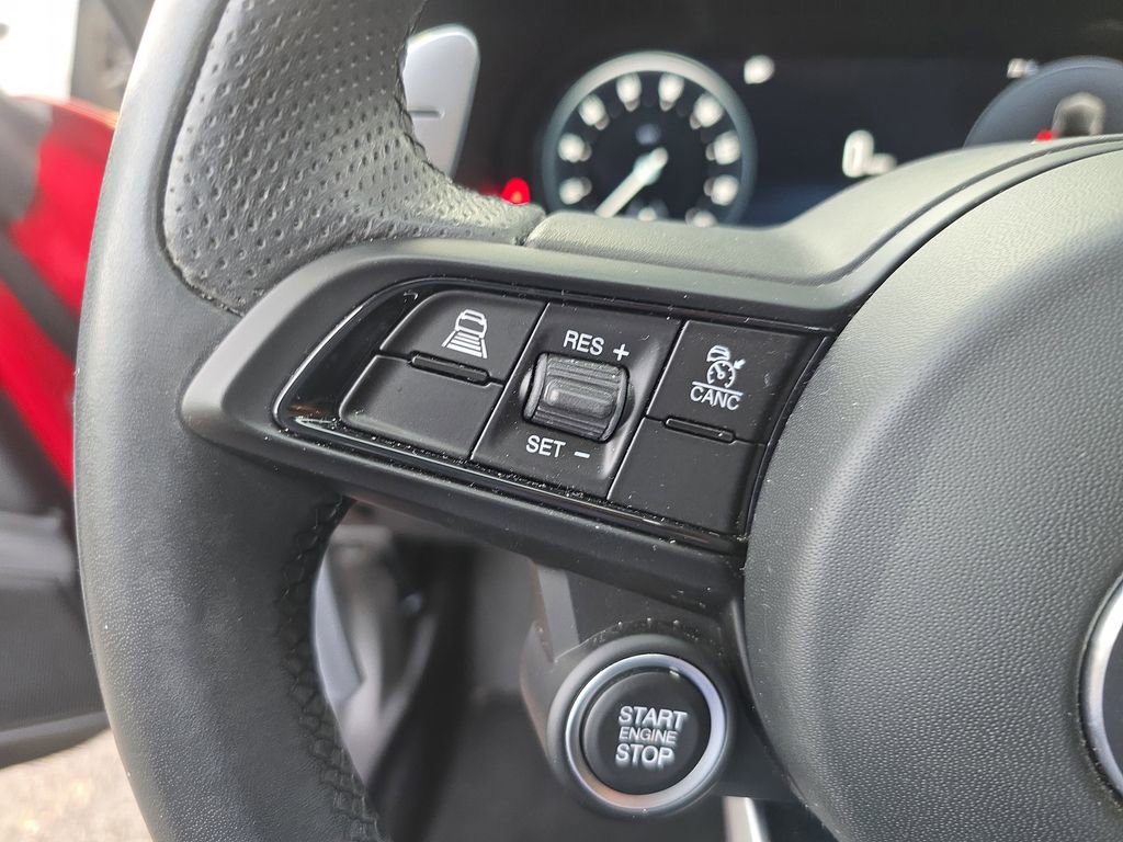 Used 2024 Alfa Romeo Giulia Sprint image 22