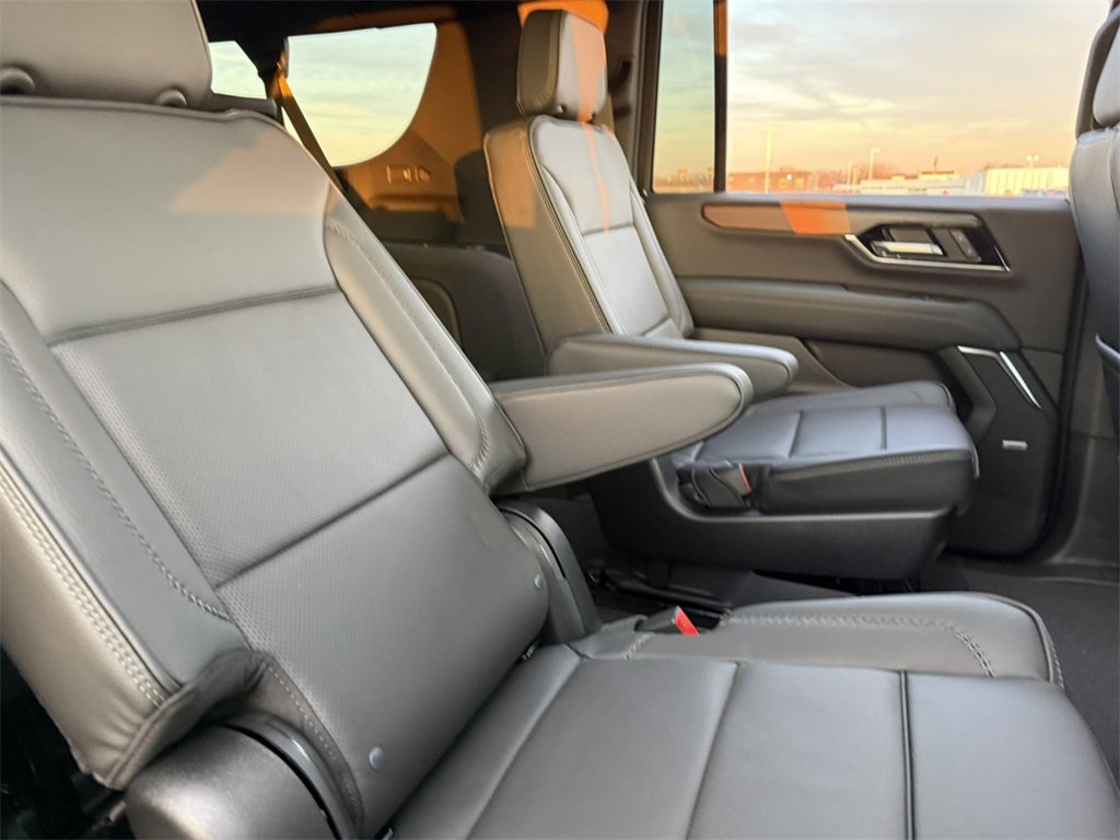 New 2026 GMC Yukon XL Denali w/ Sun & Power Step Package image 38