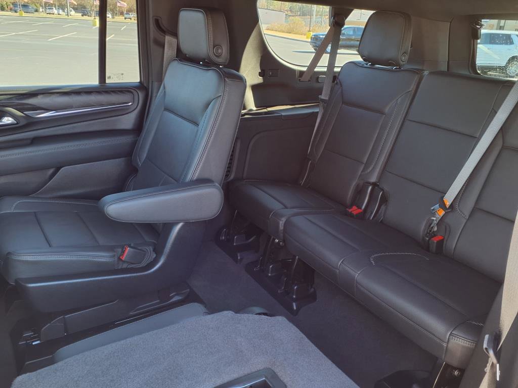 Used 2024 GMC Yukon XL Denali w/ Denali Reserve Package image 18