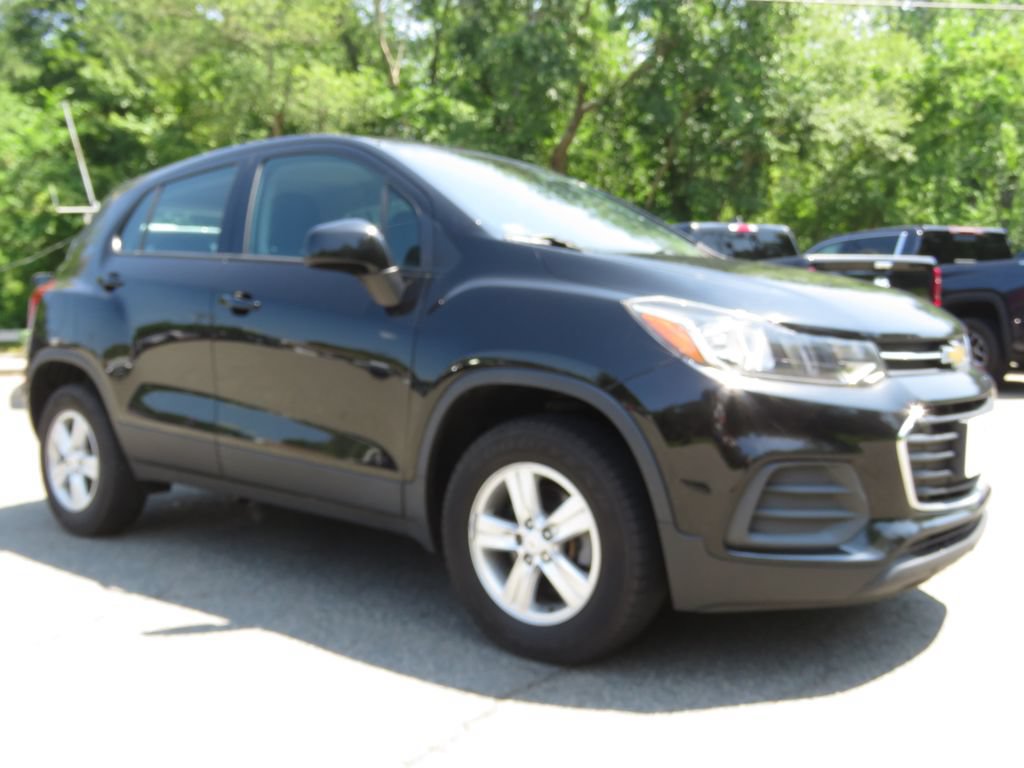 Used 2020 Chevrolet Trax LS AWD/4WD image 3