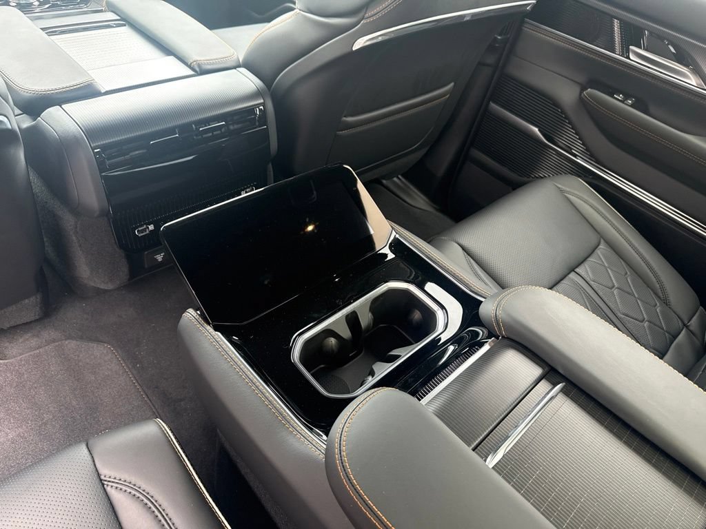 New 2026 Jeep Grand Wagoneer L Summit AWD/4WD image 17
