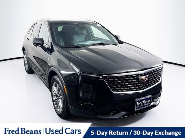 Used 2025 Cadillac XT4 Premium Luxury image 1