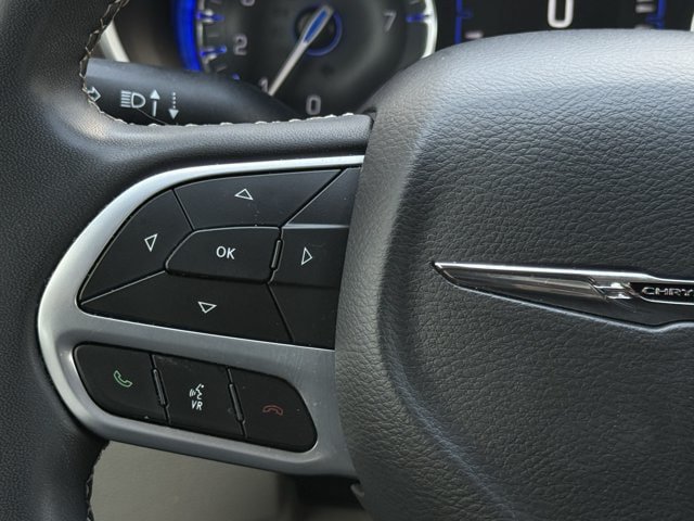 Used 2023 Chrysler Voyager LX FWD image 13