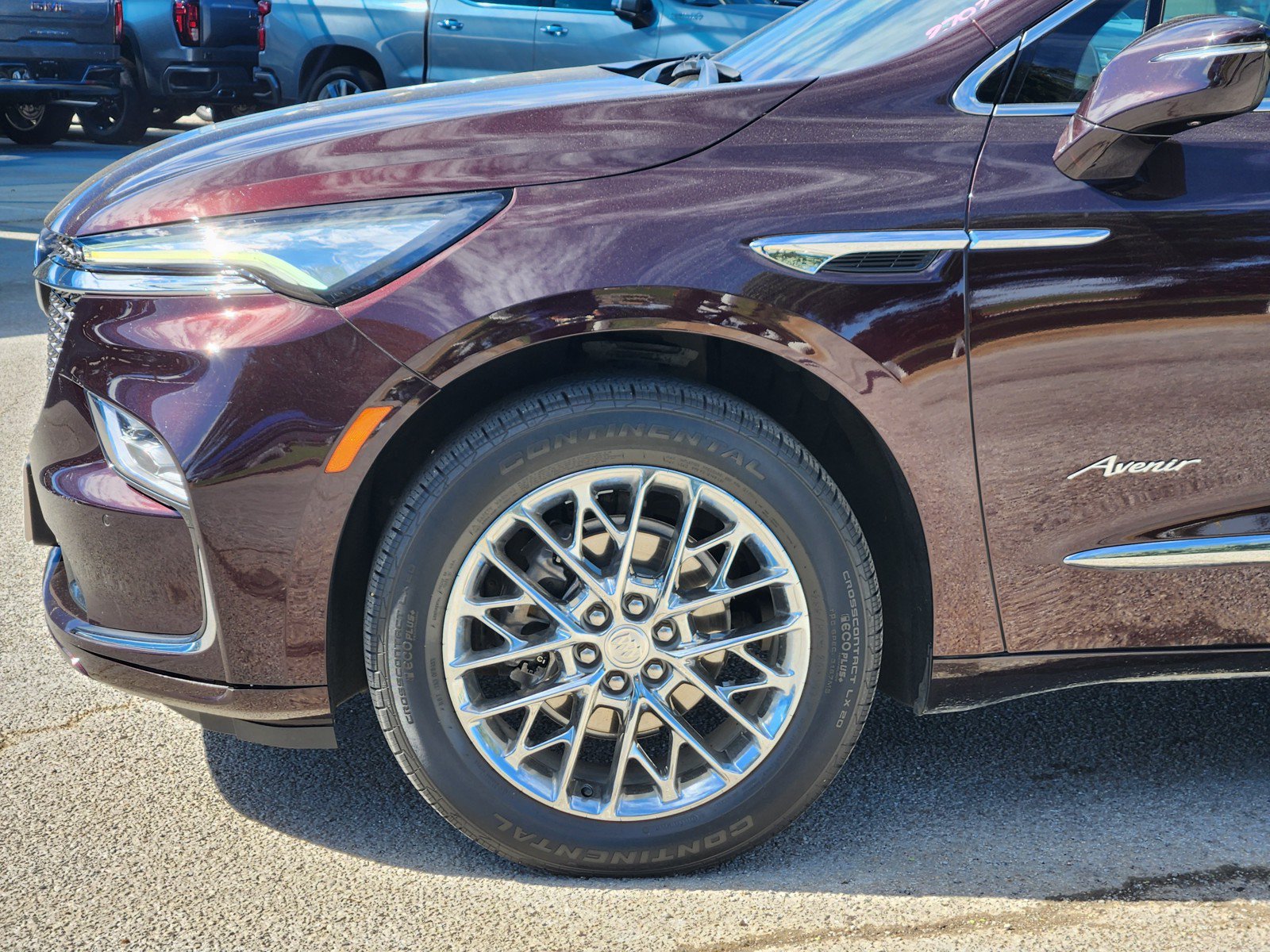 Used 2023 Buick Enclave Avenir w/ Avenir Technology Package FWD image 28