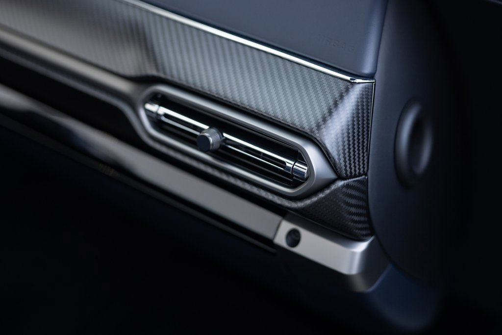 New 2026 Aston Martin V8 Vantage Volante image 41