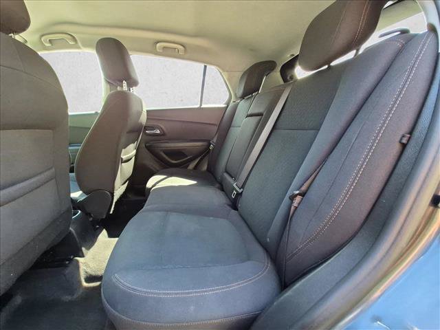 Used 2022 Chevrolet Trax LS w/ Tint and Cruise Package AWD/4WD image 20